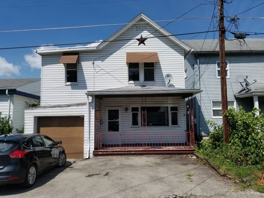 11 Walnut St, Dunlevy, PA 15432 House Rental in Dunlevy, PA