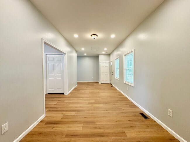 Foto del edificio - Your search ends here! Rent today!!
