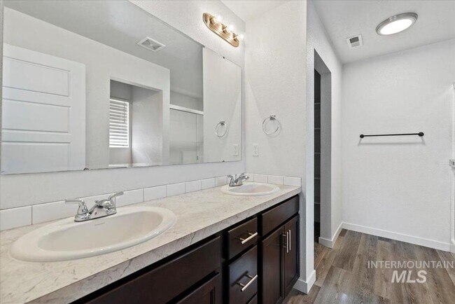 Foto del edificio - 3023 W Silver River St