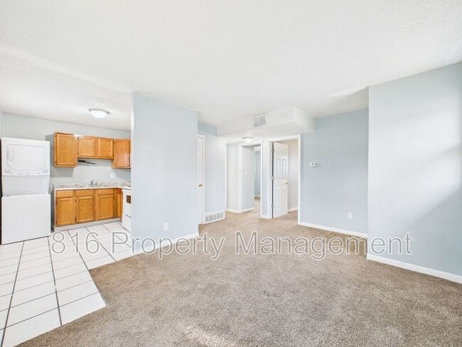 Building Photo - 6104 E 152 Terrace