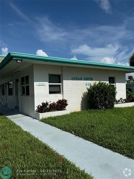 Building Photo - 865 SE 20th Ave