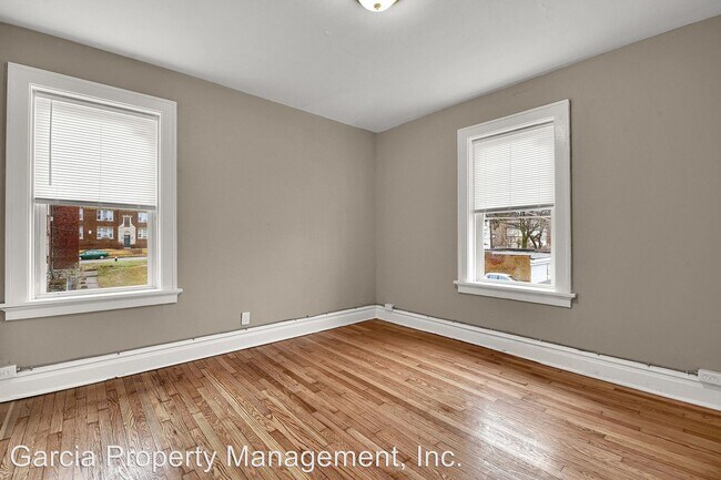 Building Photo - 4251-4909 S Kingshighway Blvd