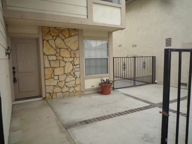 Building Photo - 25366 Felicia Ct