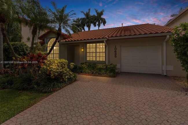 Foto del edificio - 10635 NW 54th St
