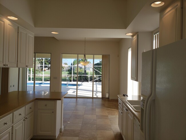 Foto del edificio - 8371 Tobago Ln