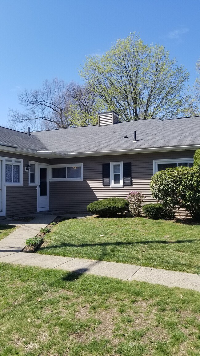 Building Photo - 124 Partridge Ln