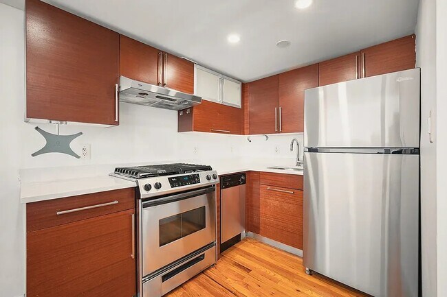Foto del edificio - 184 Thompson St