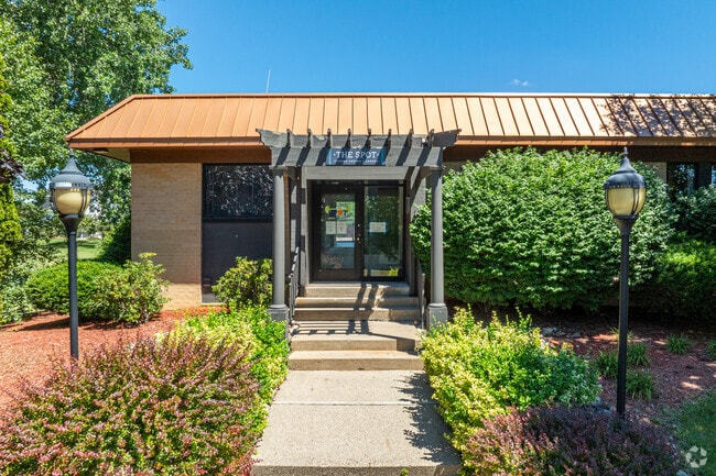 El punto - Towne Square Apartments and Townhomes