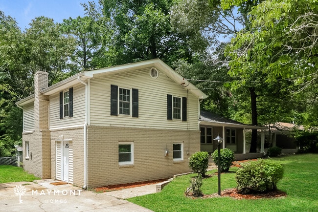 Building Photo - 218 Hillcrest Dr