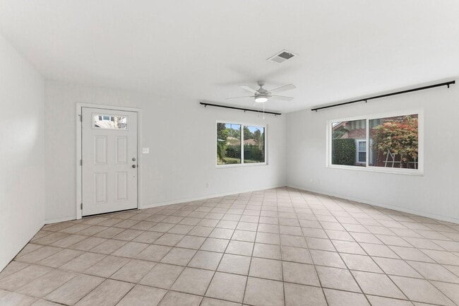 Foto del edificio - 766 20th Ave N