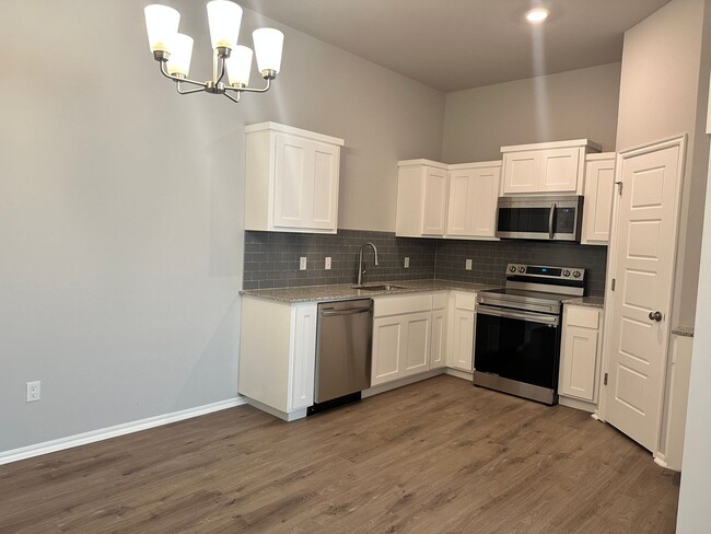 Building Photo - 1st Month Free!