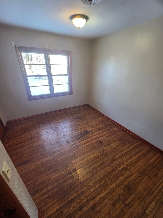 Building Photo - 3 Bedroom house in Rockwell City $850