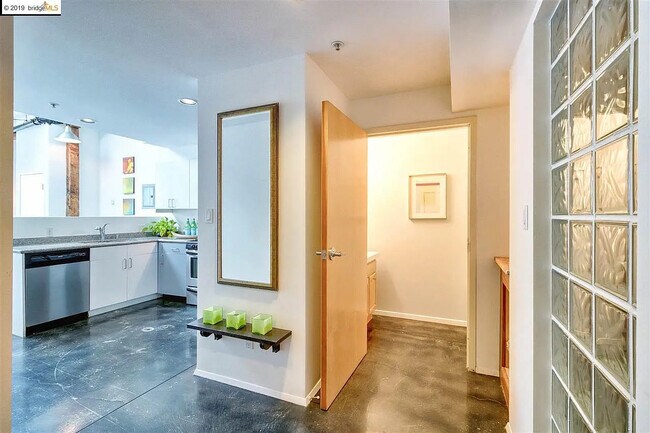 1st floor bathroom entrance - 3116 Adeline St