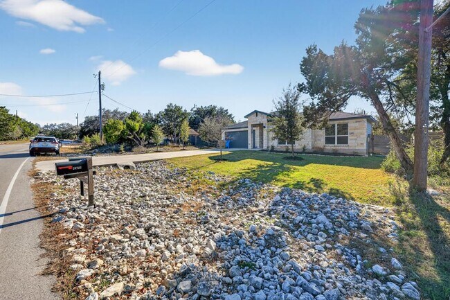 Foto del edificio - 20703 Ridgeview Rd