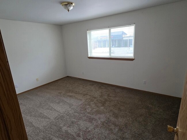 Building Photo - 294 Stadium Dr N