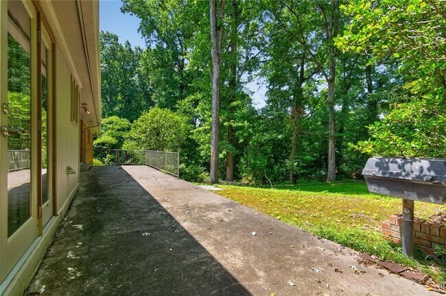 Foto del edificio - 6858 Brandon Mill Rd NW