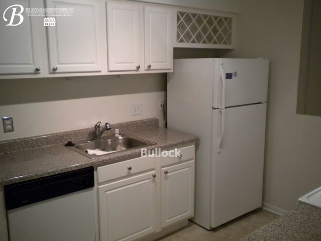Building Photo - 5157 Roswell Rd
