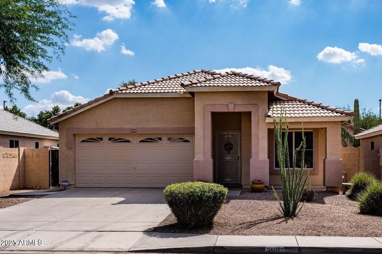 Foto principal - 2897 E Terrace Ave