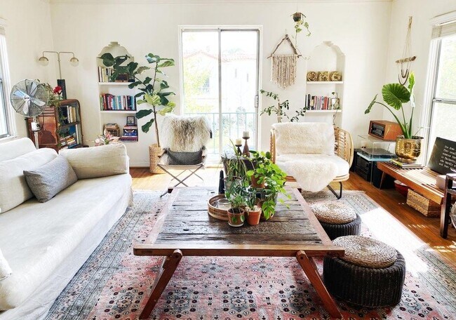 Foto del edificio - 815 S Sycamore Ave