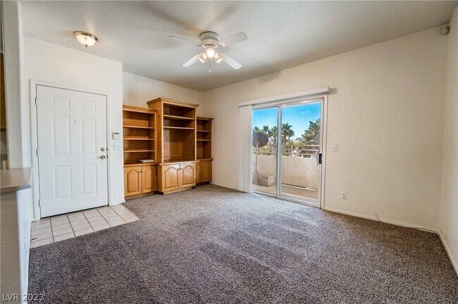 Foto del edificio - 5655 E SAHARA Ave