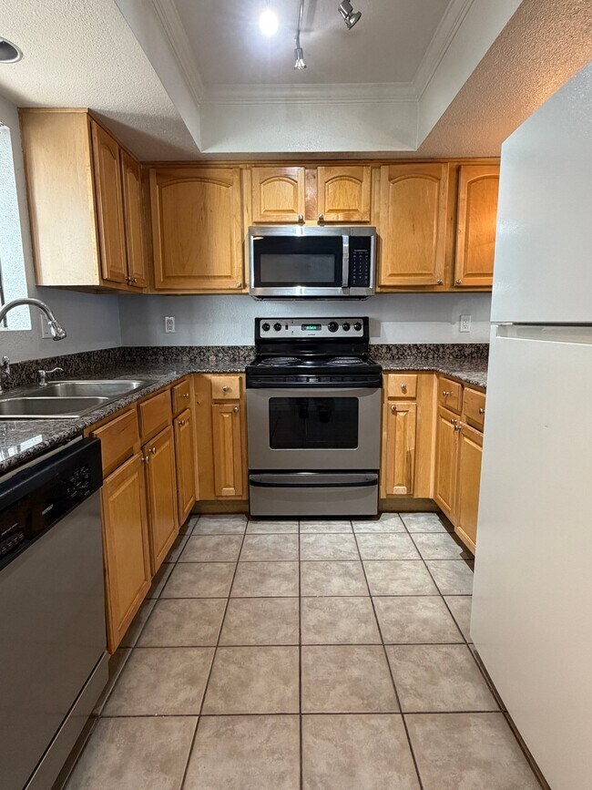 Foto del edificio - 3434 W Danbury Dr