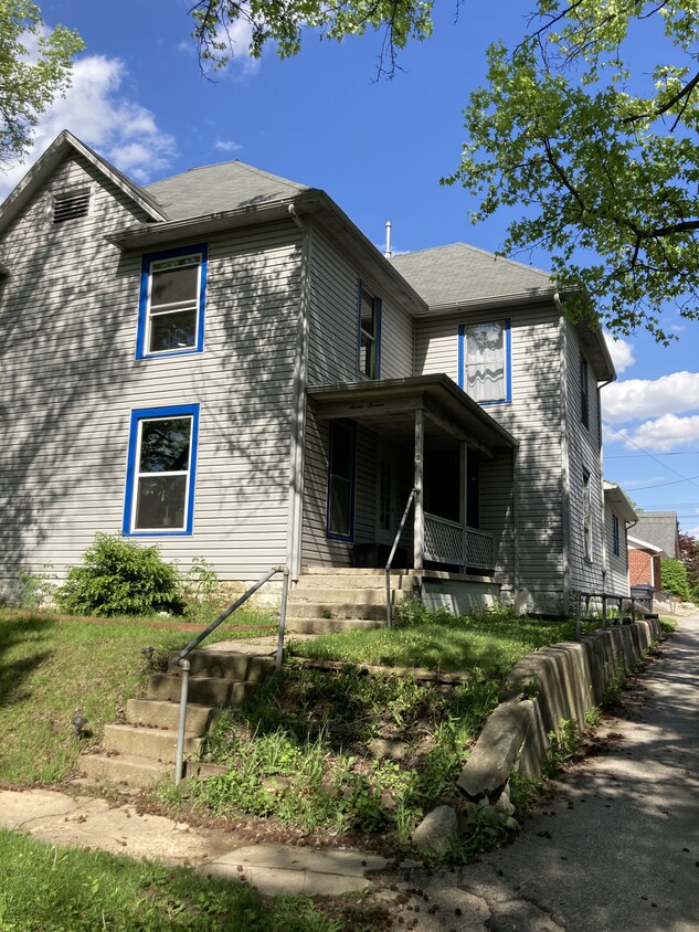 Primary Photo - 711 S 10th St