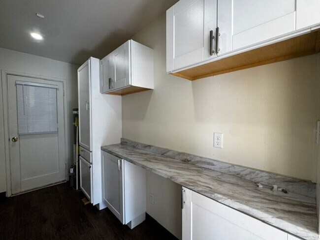 Foto del edificio - 4015 Cedar St