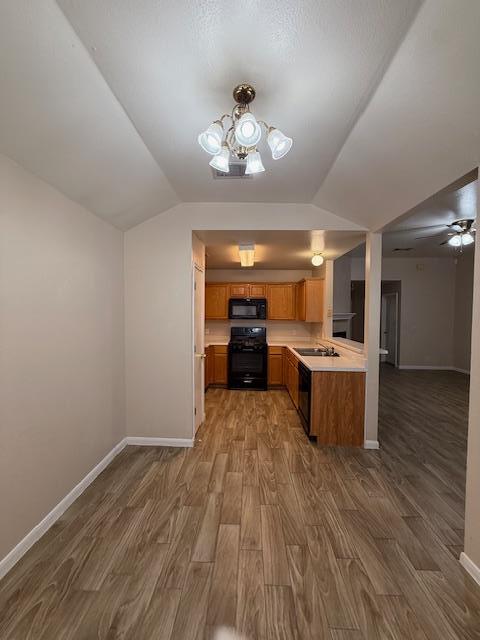 Foto del edificio - 1212 Nightshade Ln