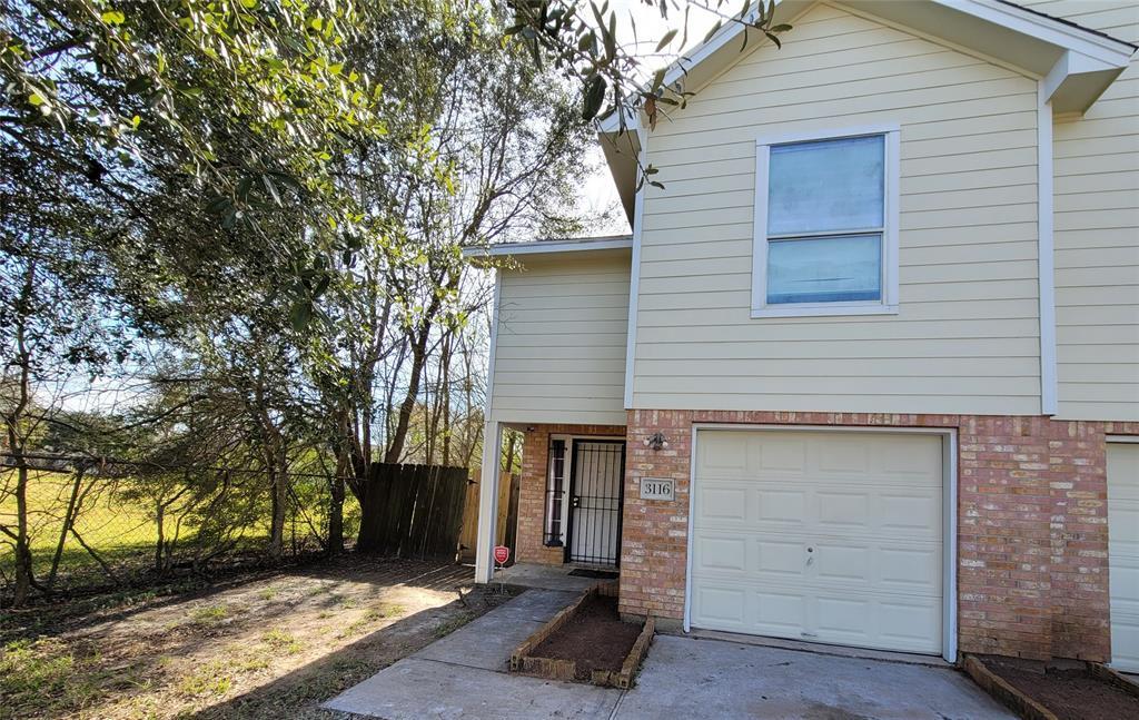 Primary Photo - 3116 Bolt St