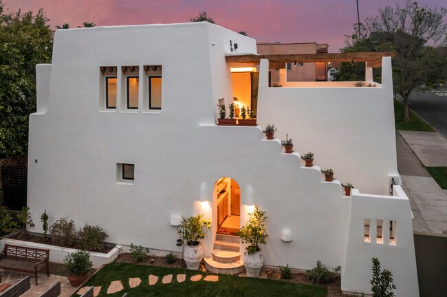 Foto del edificio - 5750 Pickford St