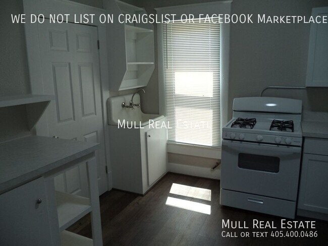 Foto del edificio - Guthrie Upstairs Apartment in a Fourplex w...