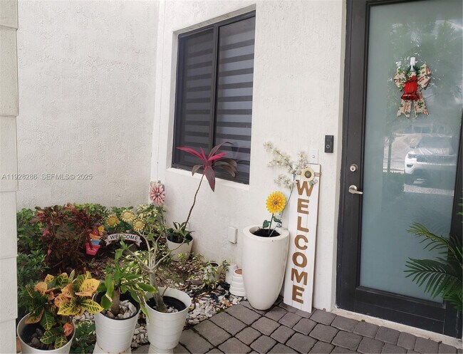 Foto del edificio - 2414 SW 145th Pl