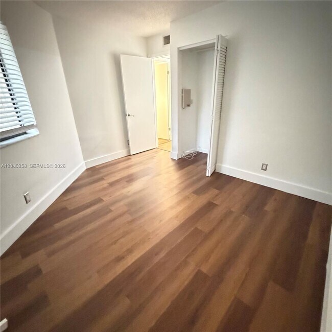 Foto del edificio - 1712 NW 81st Way