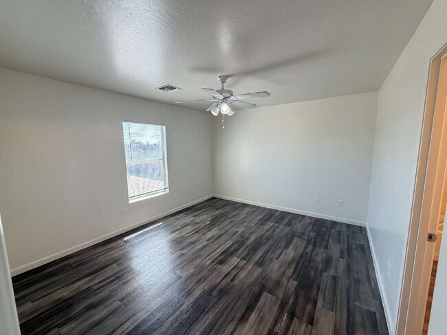 Foto del edificio - Beautiful 4-Bed, 2-Bath Home in Casa Grande!