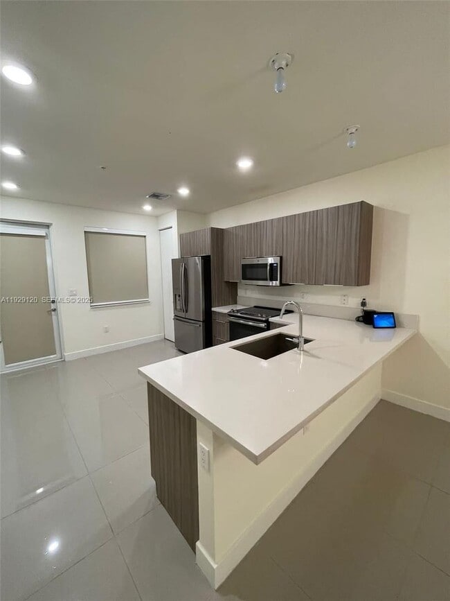 Photo - 6416 NW 102nd Ct House