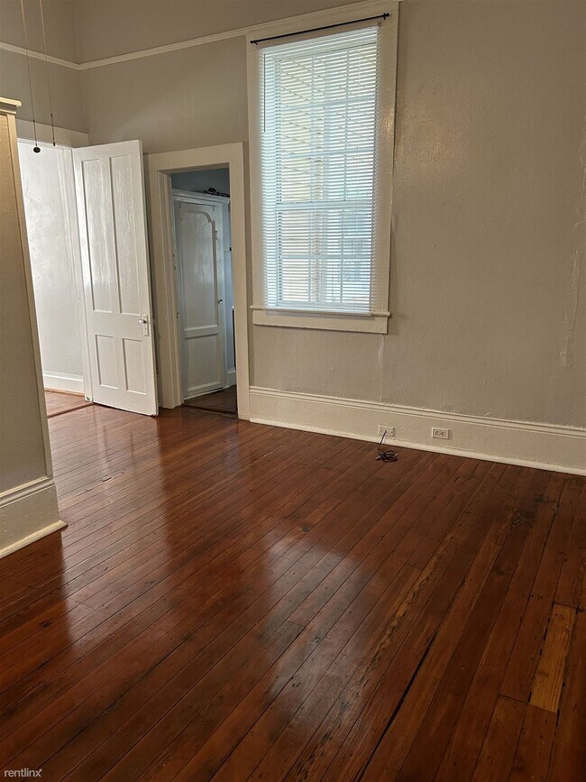 Building Photo - 1 br, 1 bath 4plex - 4012A Orleans Ave Mid...