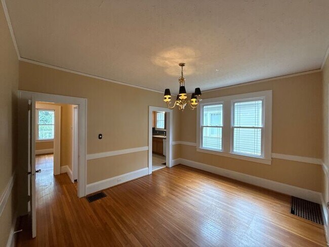 Foto del edificio - Elizabeth - T.R. Lawing Realty, Inc