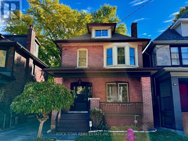 Building Photo - 203 Fairleigh Ave S