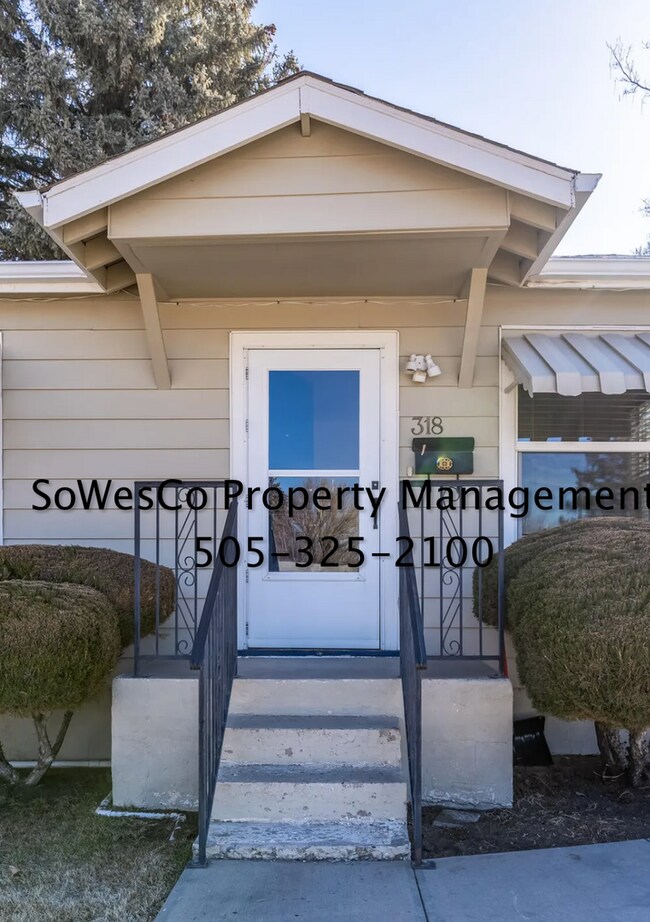 Building Photo - Charming Two Bedroom Home in Aztec with La...