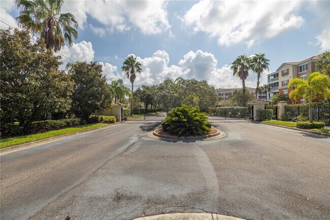 Foto del edificio - 7905 Seminole Blvd