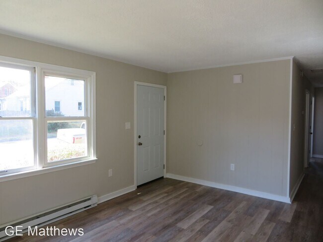 Building Photo - 3 br, 1.5 bath House - 406 E. Westover Avenue