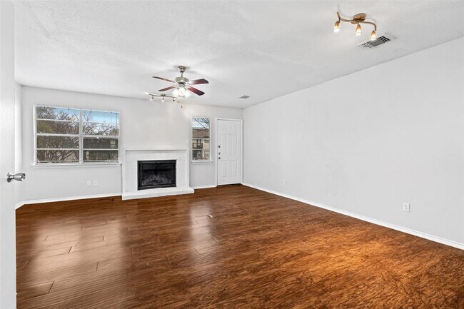 Foto del edificio - 1848 River Crossing Cir