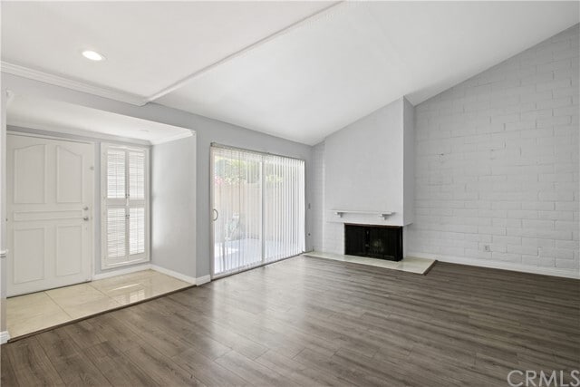 Building Photo - 9342 Tudor Ln