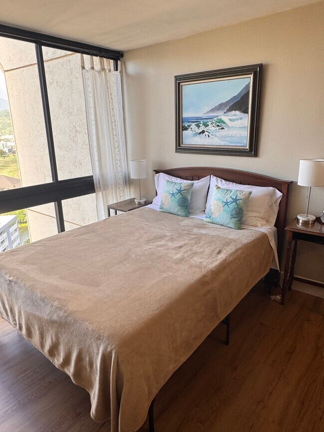 Foto del edificio - Fully Furnished Studio Unit in the Heart of Waikiki