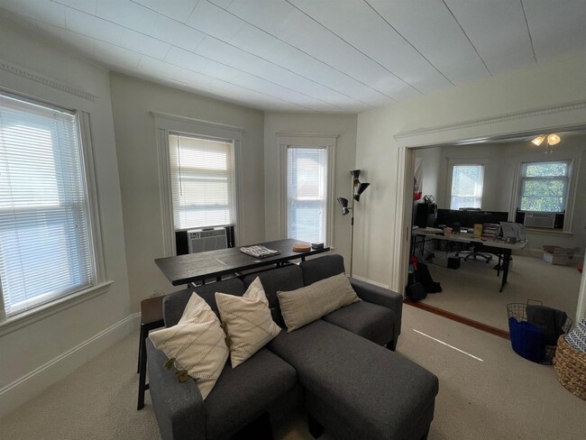 Building Photo - 105 Bromfield Rd