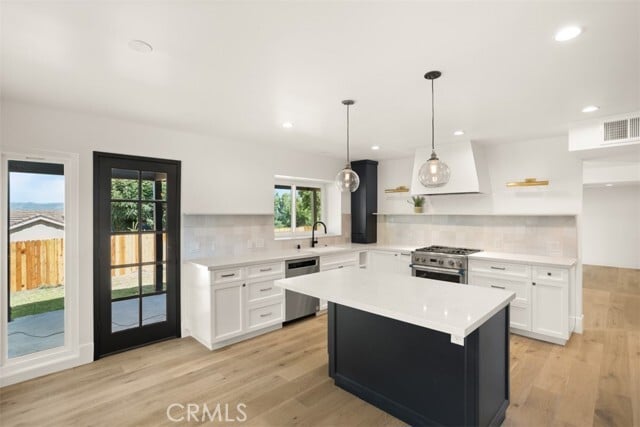 Foto del edificio - 22450 Maycotte Rd