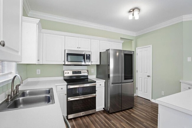 Building Photo - 206 Pimpernel St