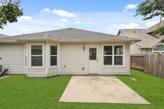 Foto del edificio - 10918 Barker View Dr