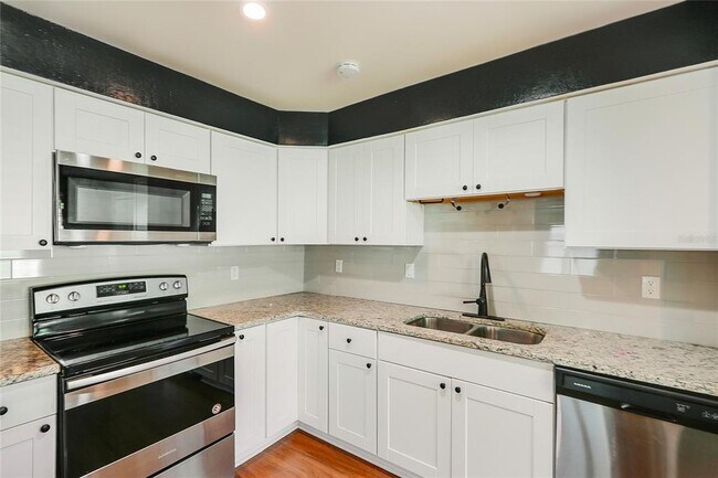 Foto del edificio - 1615 N Washington Ave