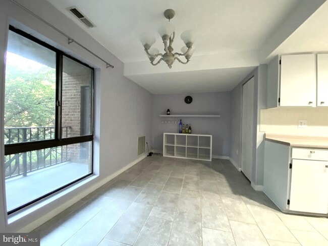Building Photo - 13139 Dairymaid Dr